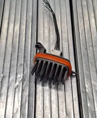 Ford Fusion II Fog light part L90063331