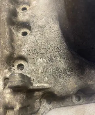 Volvo XC70 Oil sump 30713677A