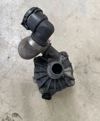 BMW 7 F01 F02 F03 F04 Electric auxiliary coolant/water pump 7566335 01360150