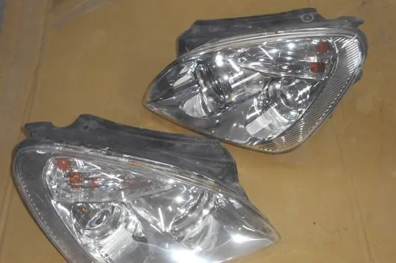 KIA Carens II Headlight/headlamp 