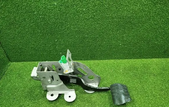 Renault Espace V (RFC) Brake pedal 465011585R 09636115