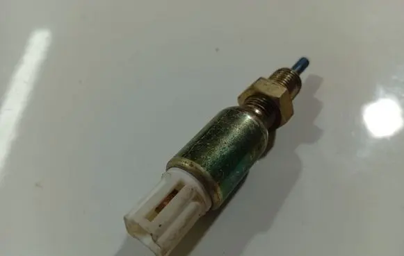 Honda FR-V Brake pedal sensor switch