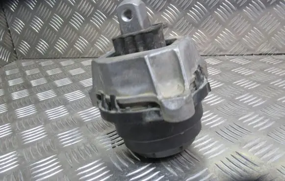 BMW X5 G05 Engine mounting bracket 6890834