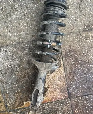 Volkswagen PASSAT B5 Front shock absorber/damper