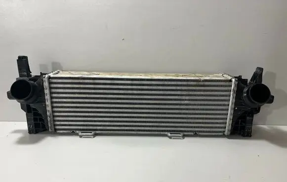 BMW X5 G05 Intercooler radiator 8584127