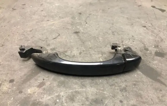 Audi A5 8T 8F Front door exterior handle 8T0837205A 8T0837167A