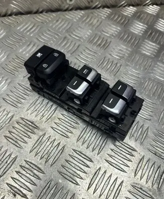 KIA Sportage Electric window control switch 93570F1520 SBF0466