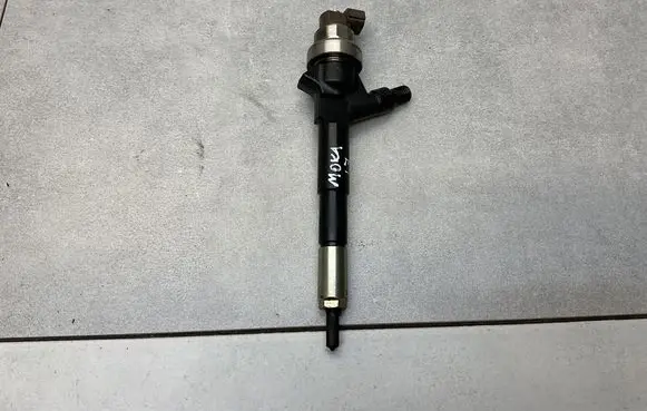 Fuel injector