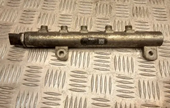 Opel Zafira B Fuel main line pipe 0445214095