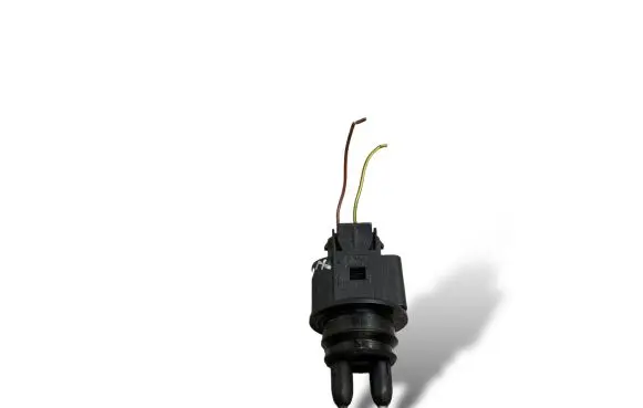 Audi A6 S6 C6 4F Windshield washer fluid level sensor 7M0919376