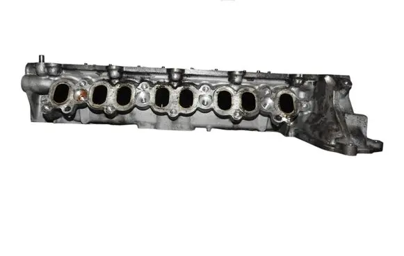 Jaguar XE Engine head G4D36090AC