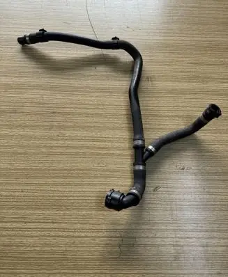 BMW X3 F25 Engine coolant pipe/hose 7512727