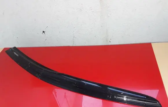 Nissan Qashqai Front door glass trim molding NOCODE