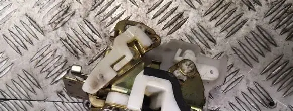 Mitsubishi Pajero Sport I Rear door lock