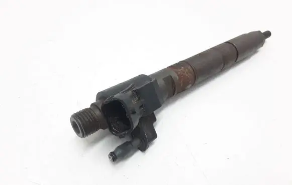 Volvo XC60 Fuel injector 31272767