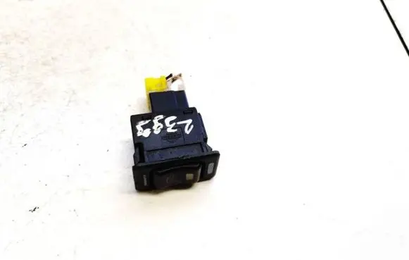 Nissan Primera Seat heating switch 261247
