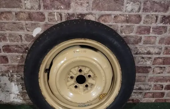 Toyota Prius (XW30) R16 spare wheel 
