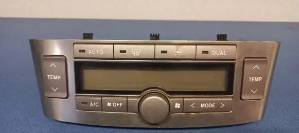 Toyota Avensis T250 Climate control unit 5590005140