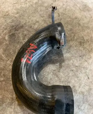 Intercooler hose/pipe