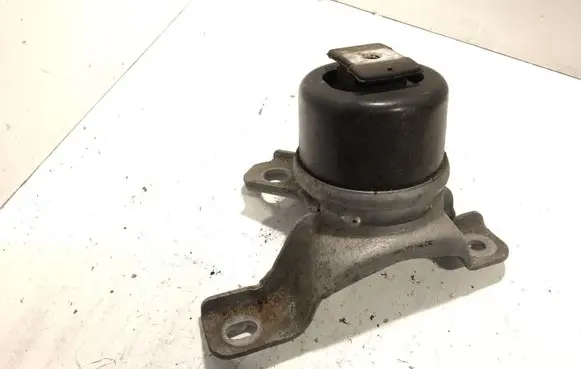 Volvo S80 Engine mount bracket 30636633