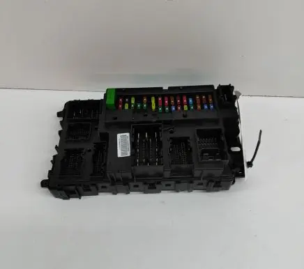 Ford Mondeo MK IV Fuse module FU5T15604BAJ A2C7438281050
