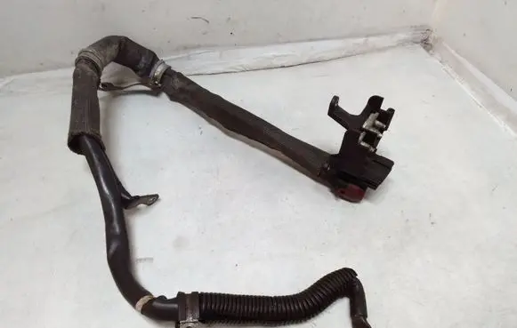 Volkswagen Phaeton Positive cable (battery)