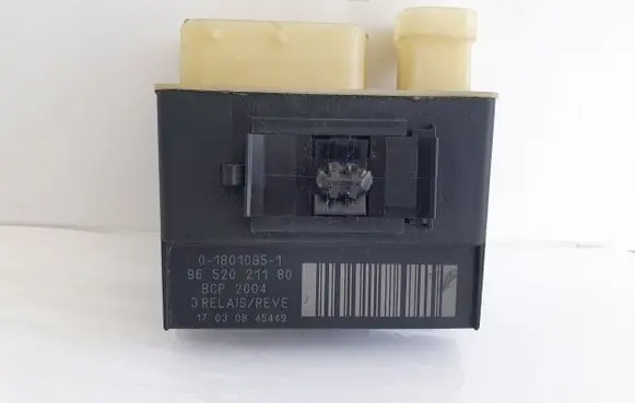 Citroen C4 Cactus Glow plug pre-heat relay 9652021180