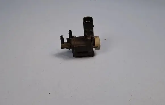 Audi Q5 SQ5 Turbo solenoid valve 1K0906283A