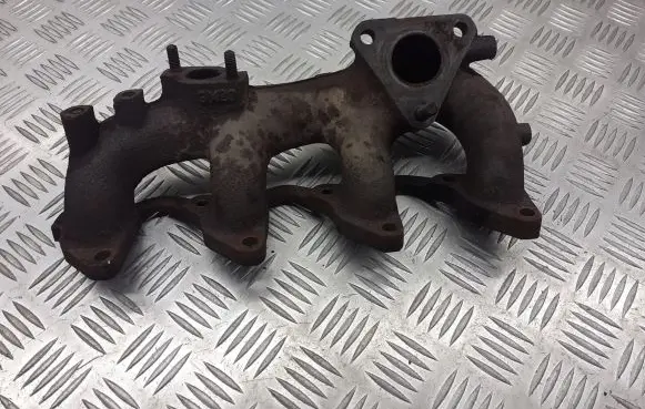 Mitsubishi Galant Exhaust manifold 9X20