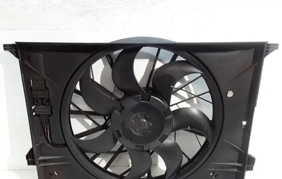 Mercedes-Benz CLS C219 Electric radiator cooling fan A2115000593 A2115050055