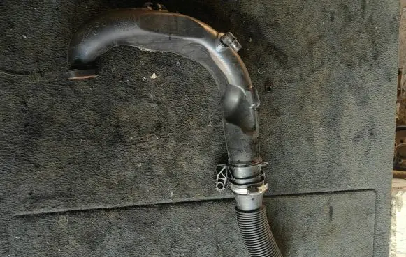 Renault Megane III Intercooler hose/pipe 8200645723