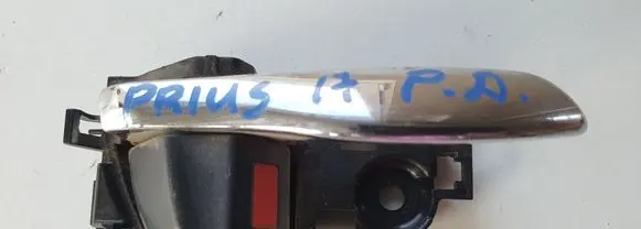 Toyota Prius (XW50) Front door interior handle