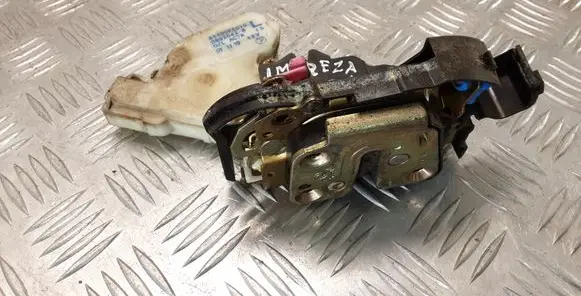 Subaru Impreza II Front door lock 61100FE010