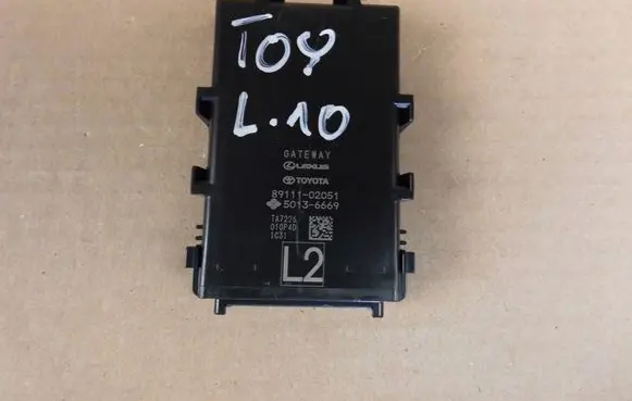 Toyota C-HR I Other control units/modules 8911102051