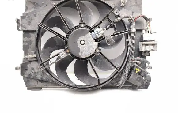 Dacia Sandero Radiator cooling fan shroud 214815012R