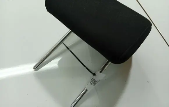 Chrysler Voyager Front seat headrest 