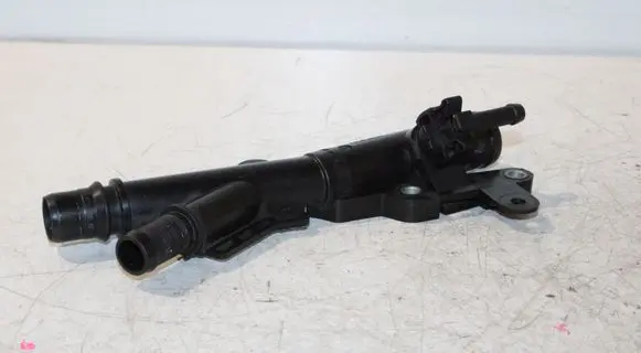 Engine coolant pipe/hose