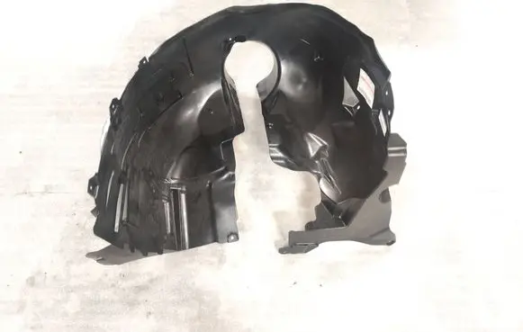 Front wheel arch liner splash guards