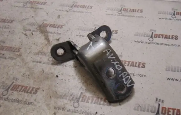 Toyota Avensis T270 Front door upper hinge