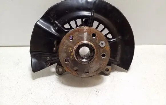 Toyota bZ4X Front wheel hub