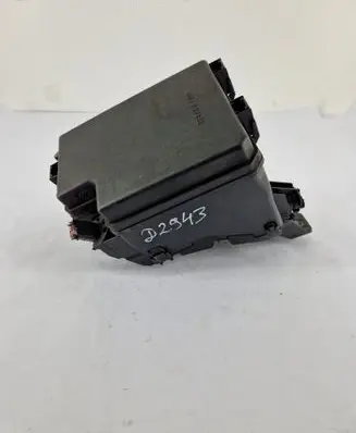 Toyota RAV 4 (XA40) Fuse module 8266242550