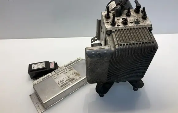 Mercedes-Benz E W211 ABS Pump A0084313812 0265250140 1101370323