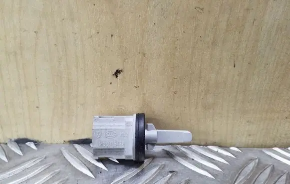 Volkswagen Touran I Interior temperature sensor 1K0907543A