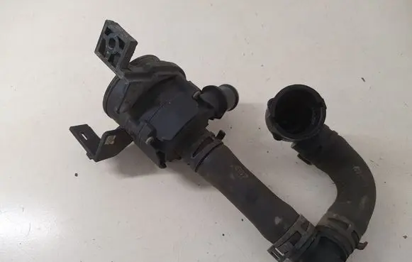 Jaguar F-Pace Electric auxiliary coolant/water pump DX2318D474AC