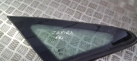 Opel Zafira B Front triangle window/glass 