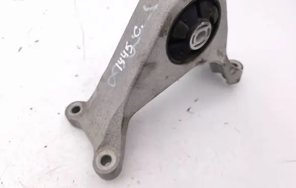 Renault Scenic E-Tech V Engine mount bracket