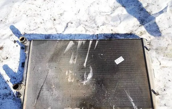 Coolant radiator