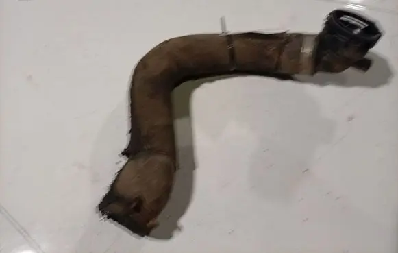 Audi A6 S6 C6 4F Engine coolant pipe/hose 