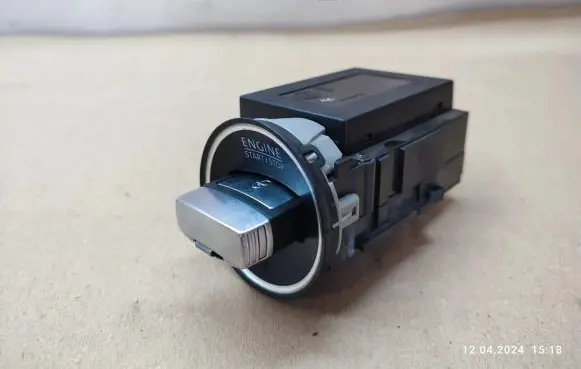 Volkswagen PASSAT B7 Ignition lock 3C0905843AA