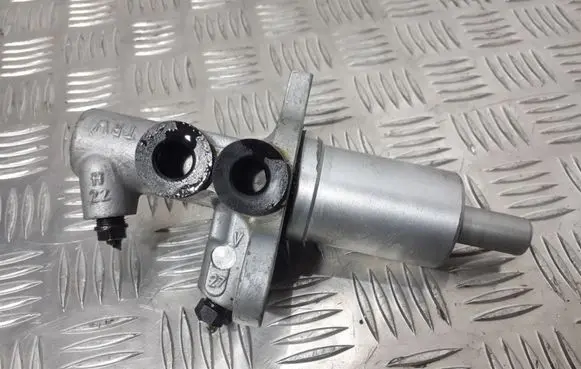 BMW 5 E60 E61 Clutch master cylinder